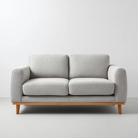 Dwuosobowa sofa z poliestru na drewnianych nogach, jasnoszara z naturalnobrązowymi detalami, 160 × 85 × 82 cm